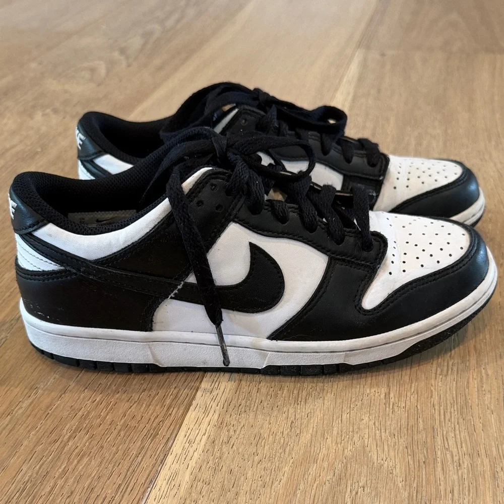 Nike Kids Black and White Low-Top Sneakers